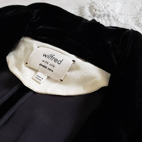 Aritzia Wilfred blazer - Picture 3 of 5